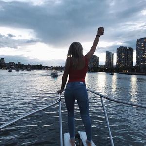 Meet your Posher, Lauren